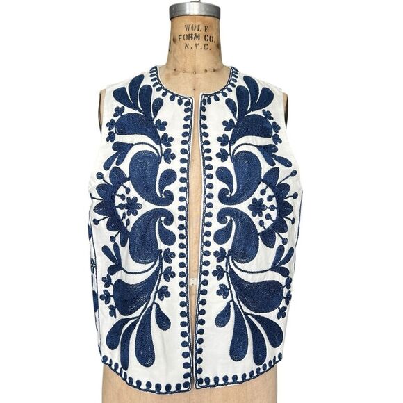 Zara Jackets & Blazers - Zara  White Vest with Navy Blue Embroidery Size M